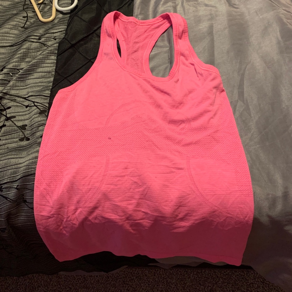 Lululemon workout top